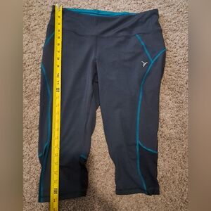 Old Navy Active Leggings Capri Length Size Large